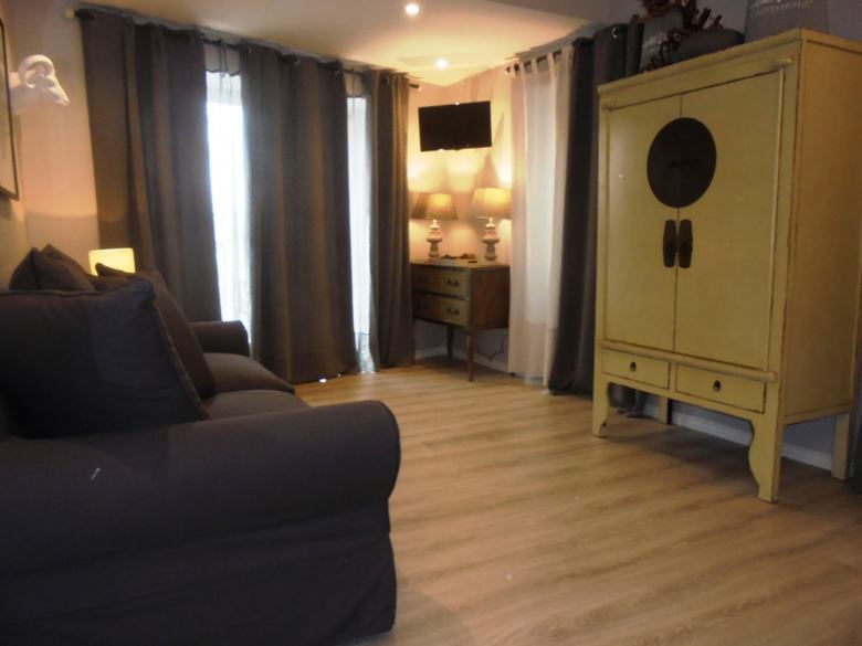Hostal Tak