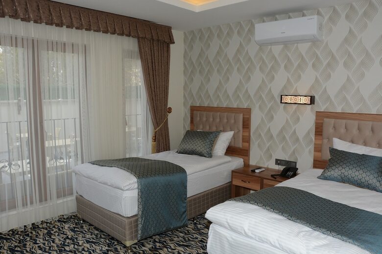 Ada Hotel