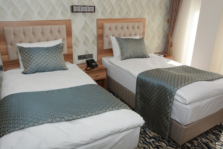 Ada Hotel