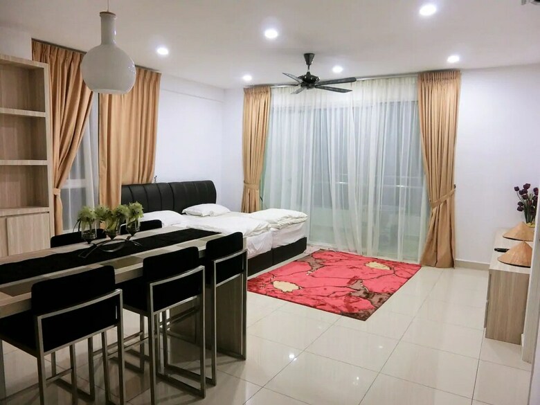 Apartamentos Summertime Mansion One Gurney Drive