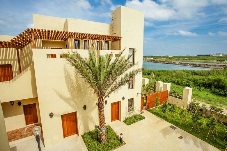 Oasis Hotel
