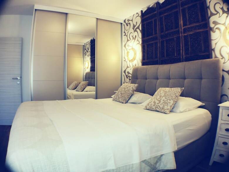 City Apartment Near ?njan Beach