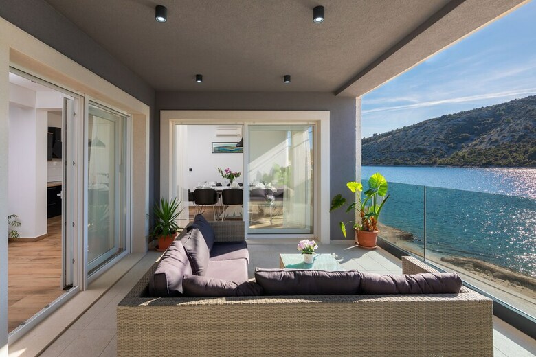 Beachfront Luxury Villa
