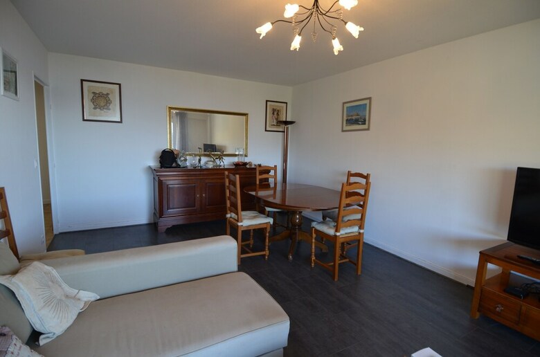 Spacious Apartment 5 Persons With Swimming-pool And Terrace Nice West