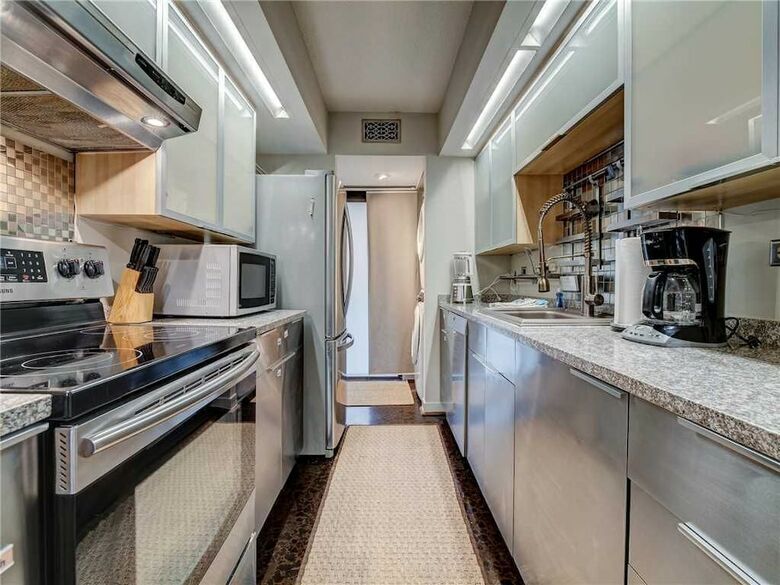 5301 Treetops - Two Bedroom Condo