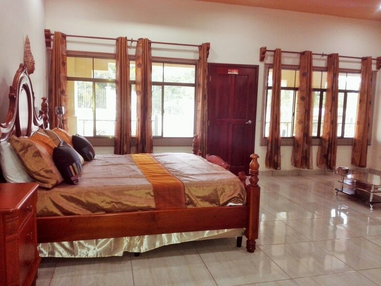 Restaurante, Cigar Bar, Whisky Lounge, Hostal Suite Dos Visiones