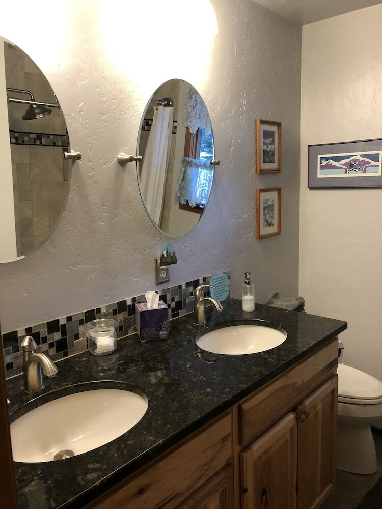 Bed & Breakfast Ocean Bluff B & B