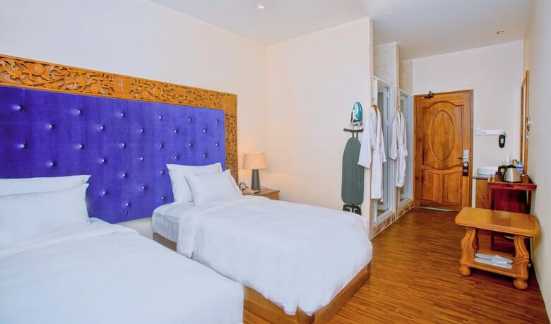 Hotel Sunset Palace View Suites