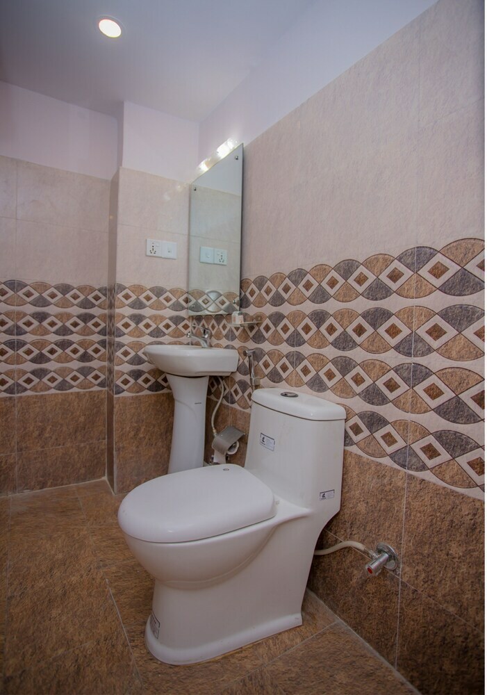Oyo 264 Hotel Antique Kutty