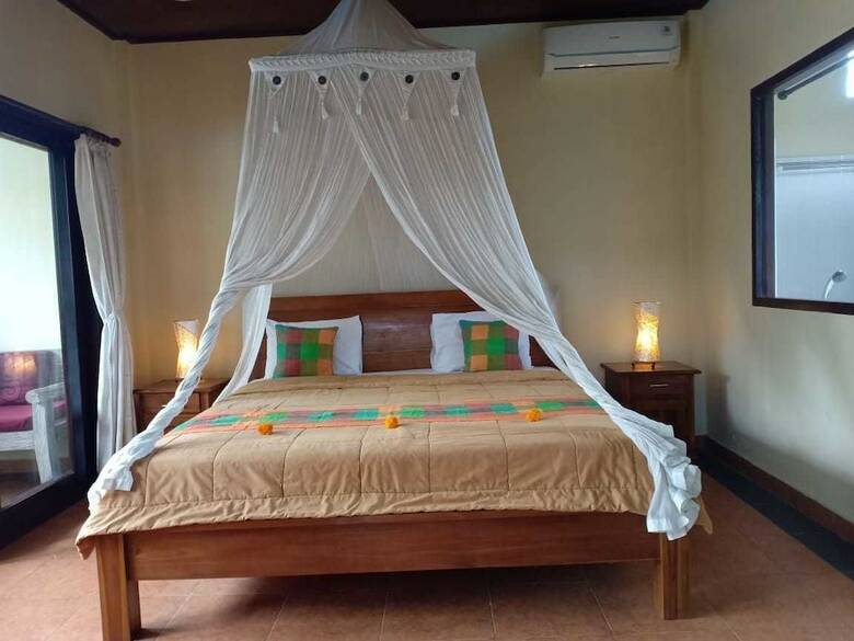Bed & Breakfast Semanggi Cottage