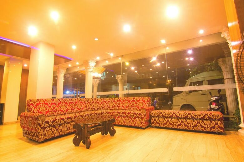 Hotel Jjs Park Inn