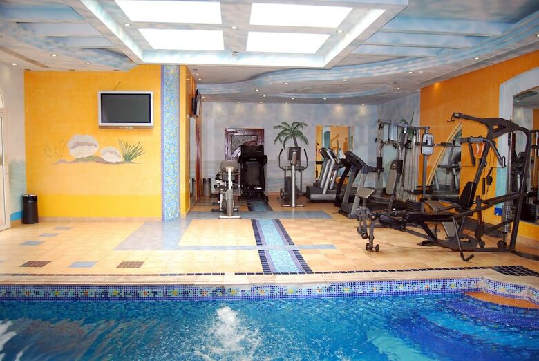 Villa Western Garden Hotel
