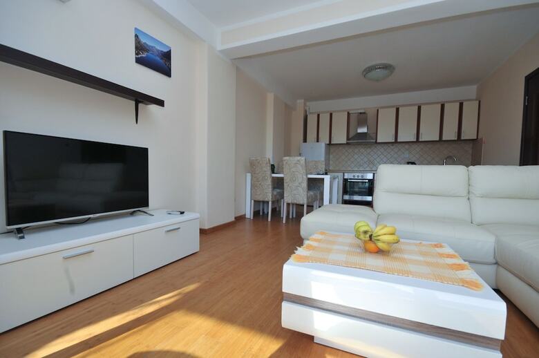 Apartments Maini
