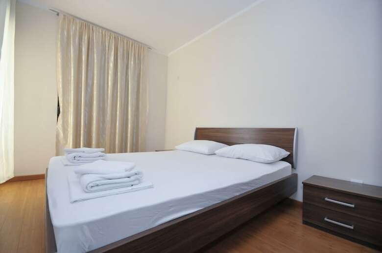 Apartments Maini