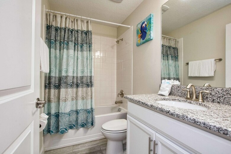 Storey Lake- 6 Bedroom Pool Home- 1668st