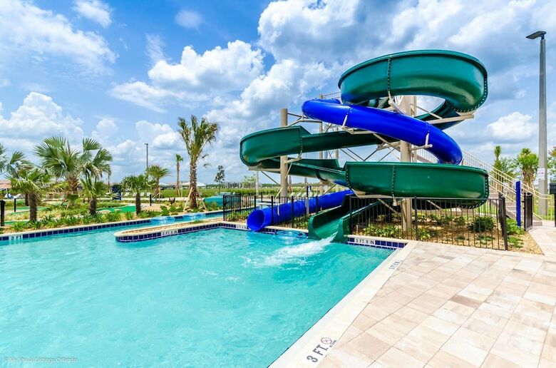 Storey Lake-6 Bedroom Pool Home-1651st