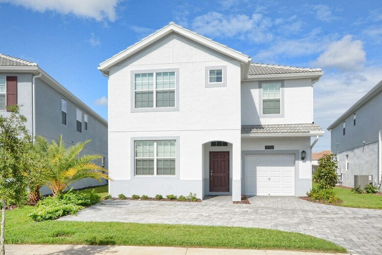 Storey Lake- 6 Bedroom Pool Home- 1655st