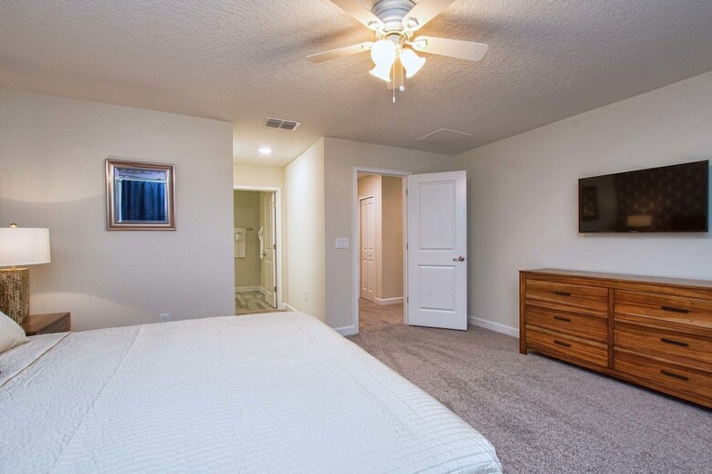 Storey Lake- 6 Bedroom Pool Home-1662st