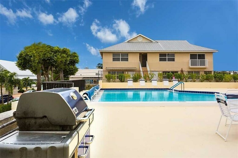 Island Beach Club 304 - Two Bedroom Condo