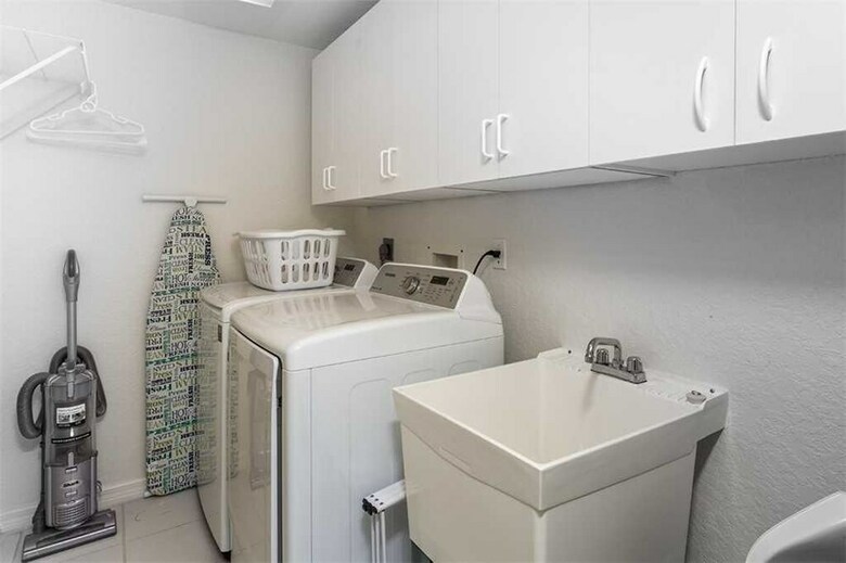 Island Beach Club 304 - Two Bedroom Condo