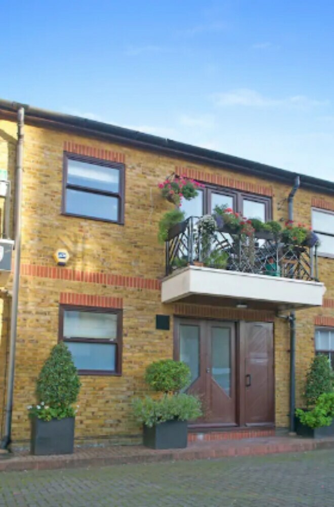 Beautiful One Bedroom House Near Clapham Common