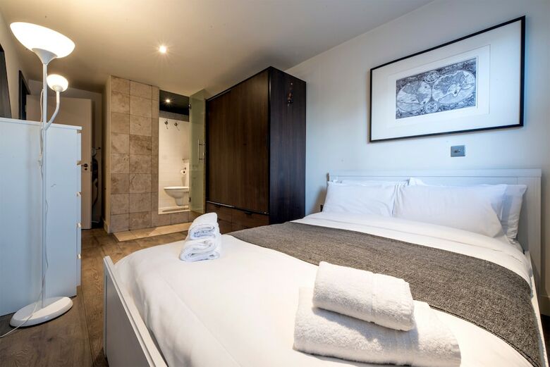 Spacious 2 Bedroom Apartment In Manchester City Centre