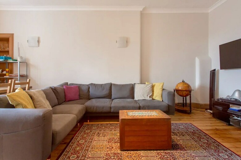 Apartamentos Spacious Traditional 3 Bedroom Flat In New Town