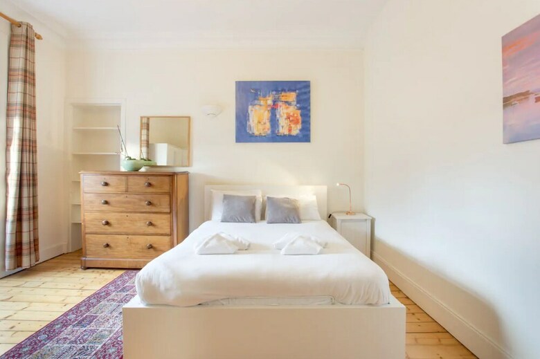 Apartamentos Spacious Traditional 3 Bedroom Flat In New Town