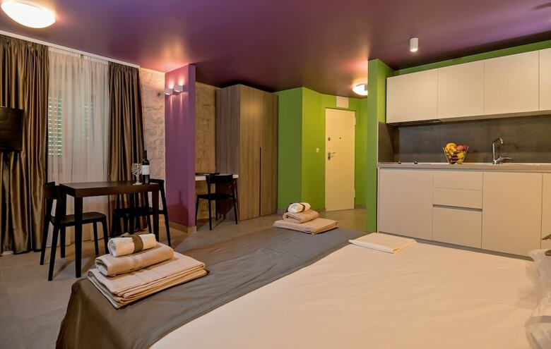 Hotel Annies Stone Studio & Room