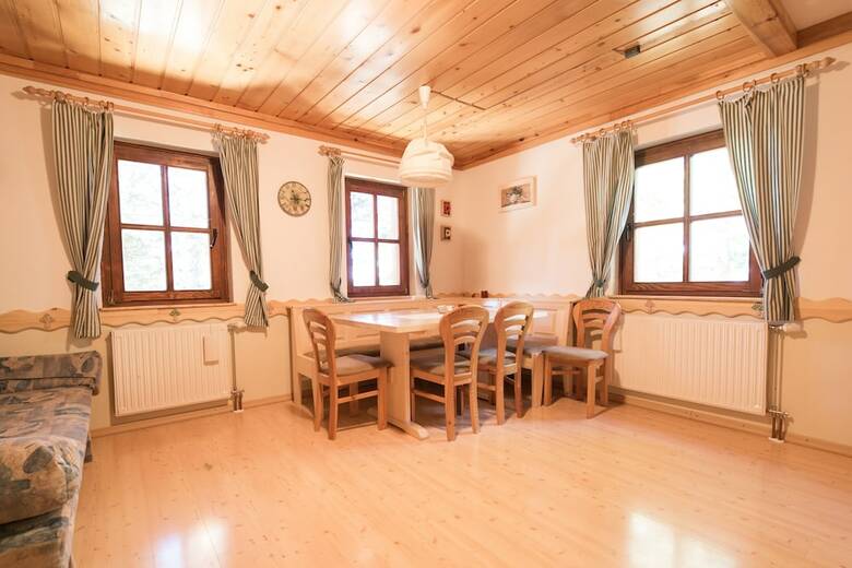 Hotel Apartmajska Hi?a Mu?trinka