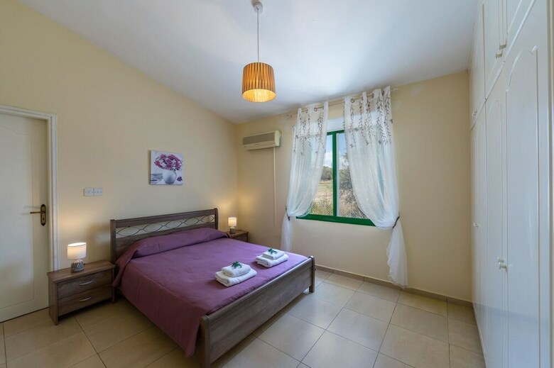 Villa Xenia - Near Coral Bay Beach