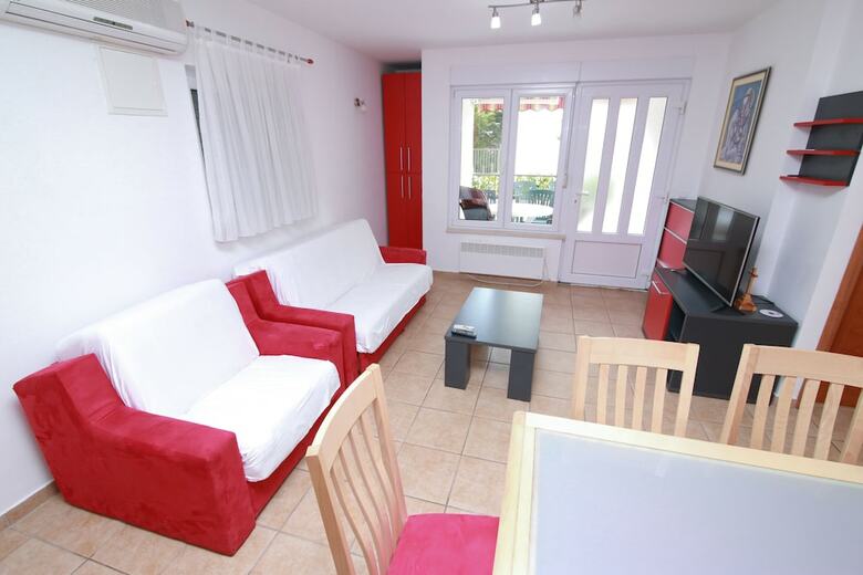 Apartments Mara