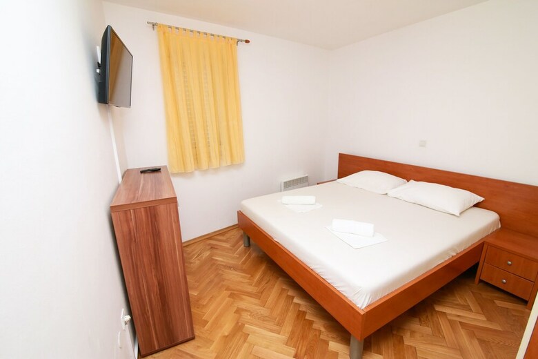 Apartments Mara