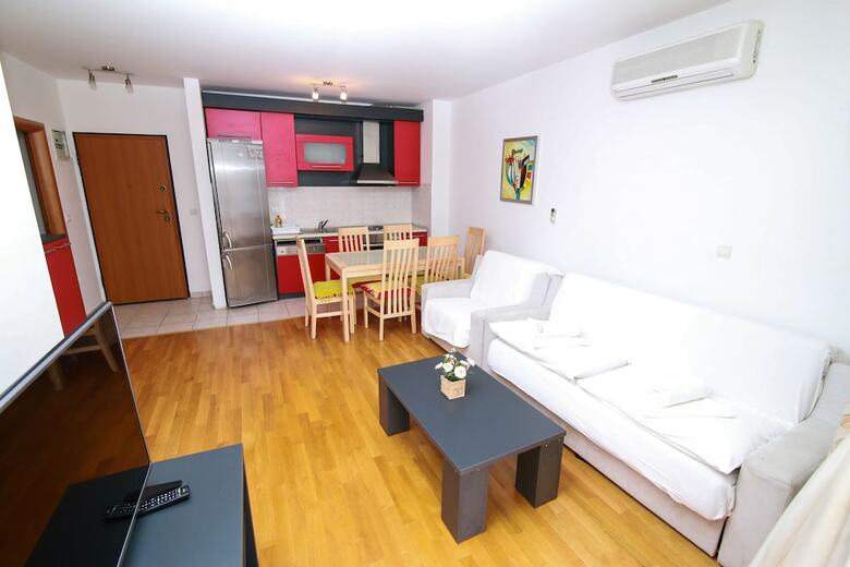 Apartments Mara