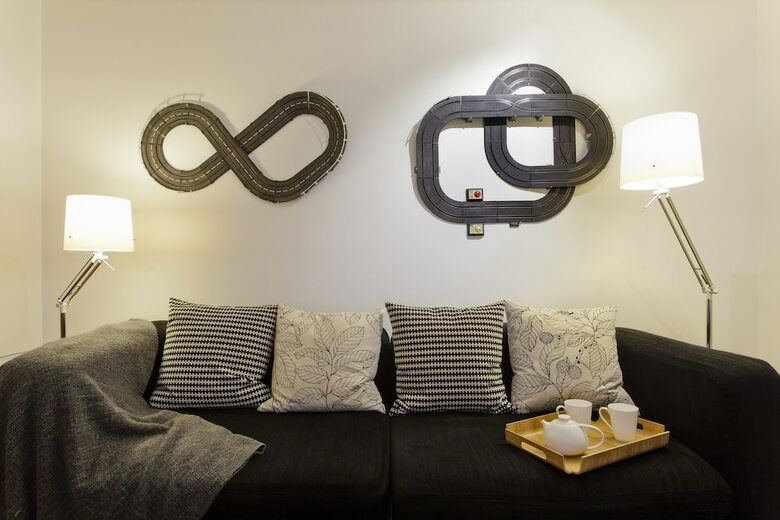 A Stylish And Cozy One Bedroom Apartment
