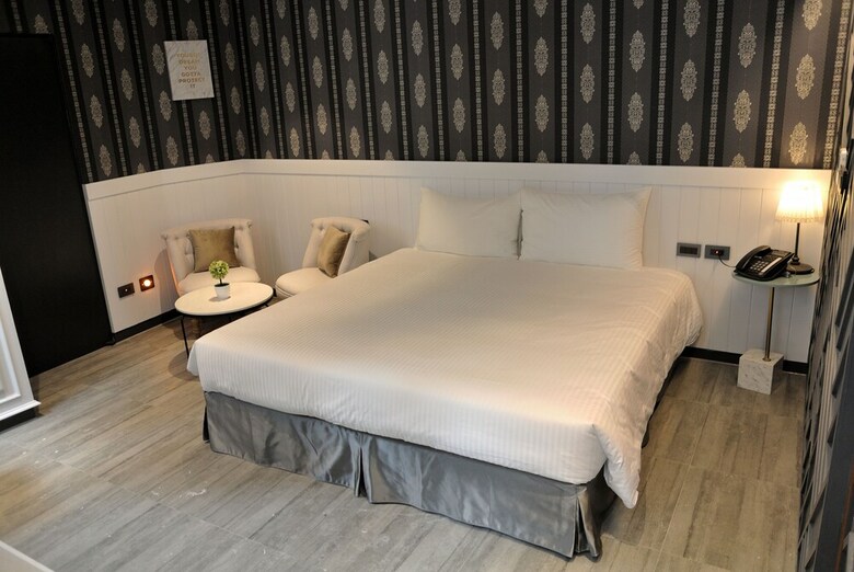 Fengjia K Hotel