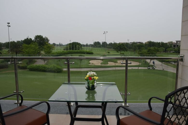 Apartamento Defence Raya Golf & Country Club