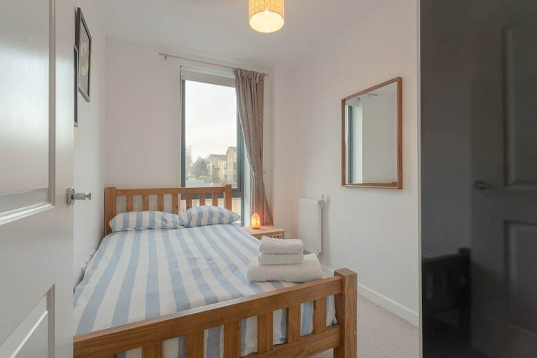 Modern 3 Bedroom Duplex Apartment In Stepney