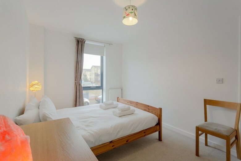 Modern 3 Bedroom Duplex Apartment In Stepney