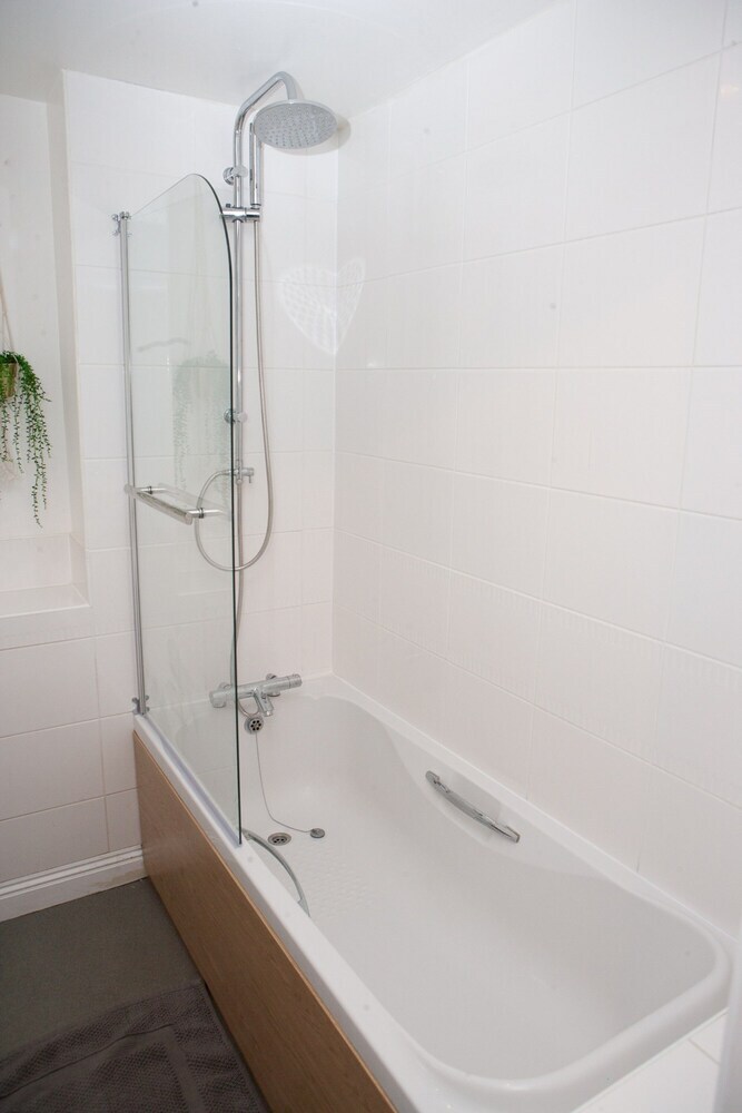 Lovely 1 Bedroom Apartment In Central Bristol