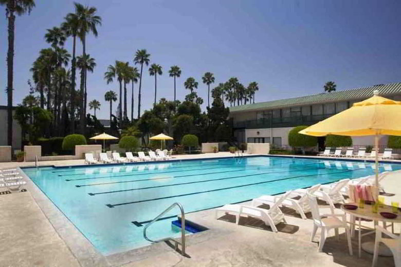 Anaheim Plaza Hotel