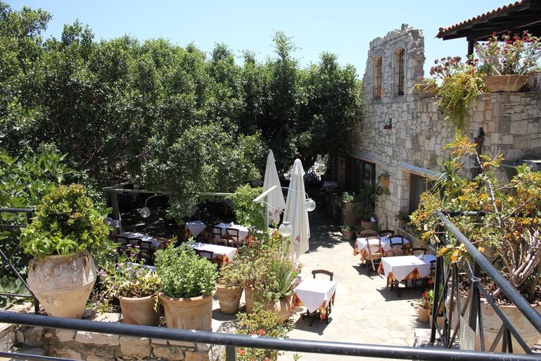 Hotel Arolithos Traditional Cretan Village