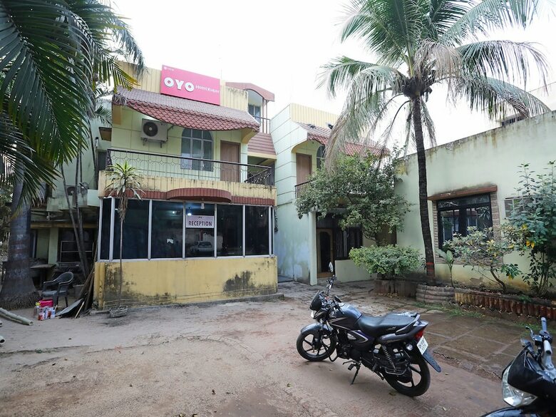 Oyo 22625 Hotel Kuber