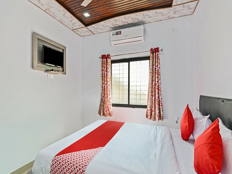 Hotel Oyo 27730 Pawna Lake House