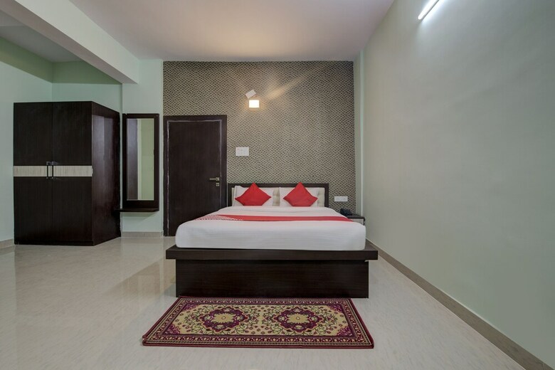 Hotel Oyo 22051 Bliss