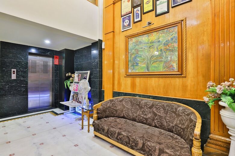 Oyo 23288 Hotel Pinnacle