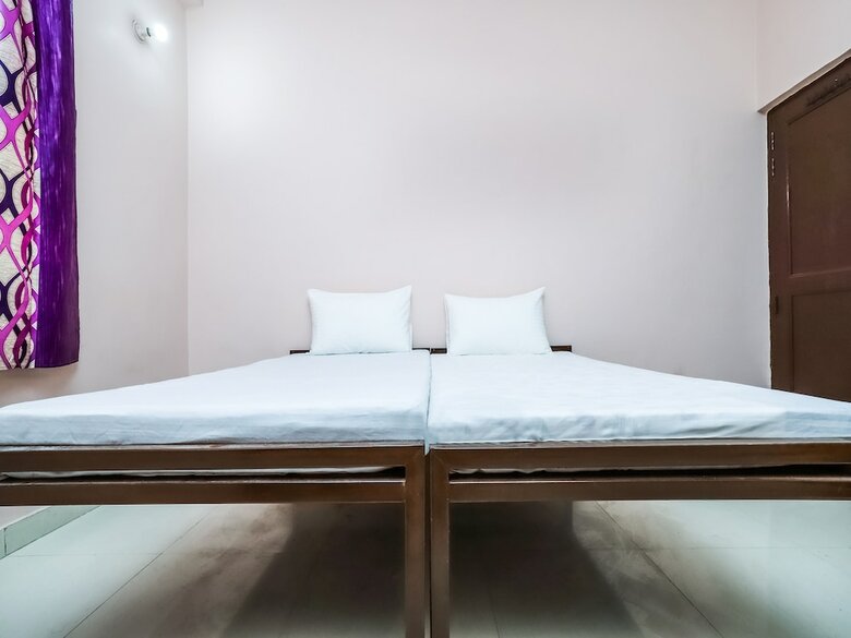 Apartamentos Oyo 27881 Living Sector 135