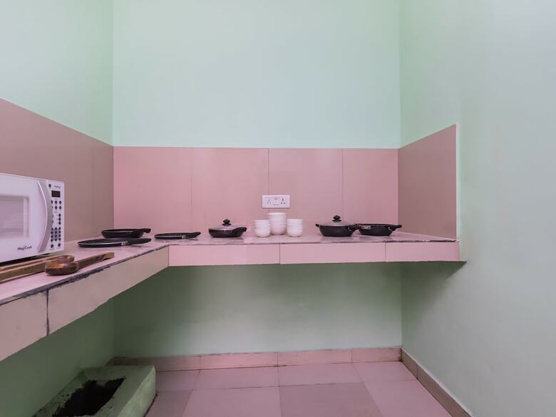 Apartamentos Oyo 27881 Living Sector 135