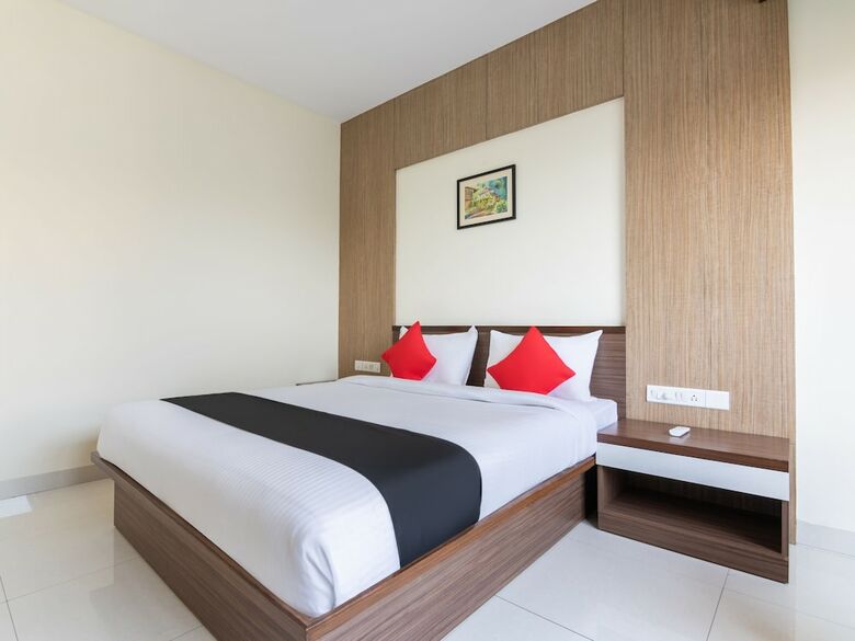 Hotel Capital O 28398 Mysore Gate