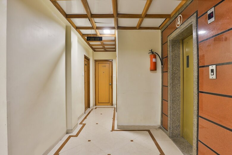 Hotel Oyo 23337 Flagship Ashram Road